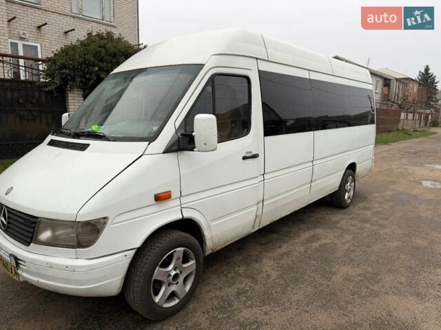 Білий Мерседес Sprinter, об'ємом двигуна 2.9 л та пробігом 400 тис. км за 4000 $, фото 2 на Automoto.ua