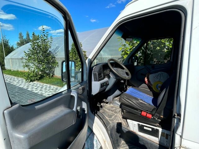 Белый Мерседес Sprinter, объемом двигателя 2.9 л и пробегом 900 тыс. км за 3500 $, фото 2 на Automoto.ua