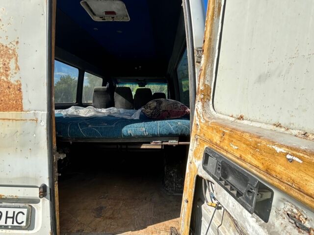 Белый Мерседес Sprinter, объемом двигателя 2.9 л и пробегом 900 тыс. км за 3500 $, фото 5 на Automoto.ua