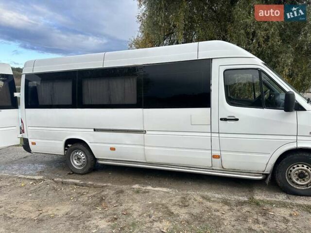 Белый Мерседес Sprinter, объемом двигателя 2.87 л и пробегом 500 тыс. км за 6800 $, фото 4 на Automoto.ua
