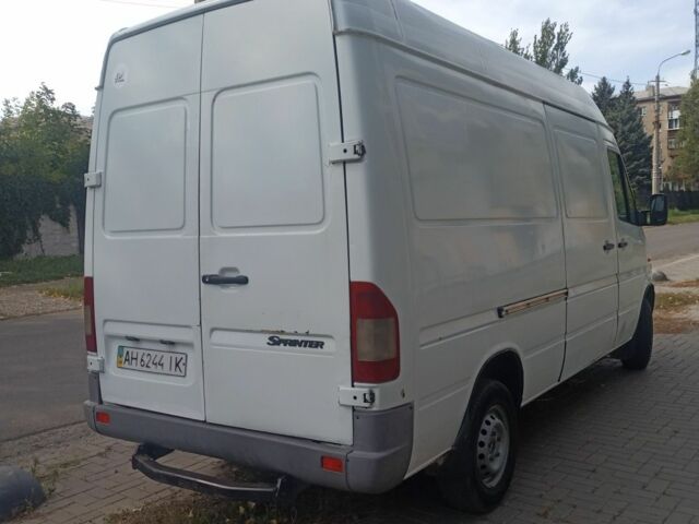 Белый Мерседес Sprinter, объемом двигателя 2.3 л и пробегом 500 тыс. км за 4700 $, фото 4 на Automoto.ua