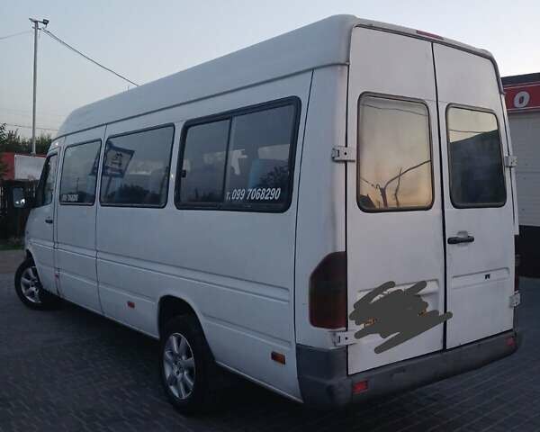 Білий Мерседес Sprinter, об'ємом двигуна 2.9 л та пробігом 650 тис. км за 6500 $, фото 1 на Automoto.ua