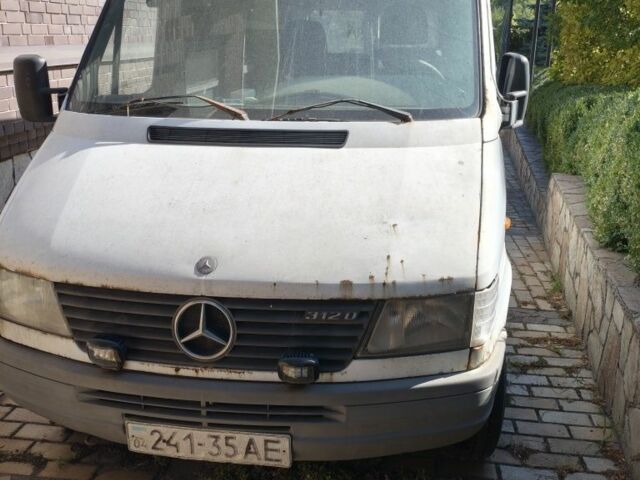 Белый Мерседес Sprinter, объемом двигателя 0 л и пробегом 500 тыс. км за 3000 $, фото 1 на Automoto.ua