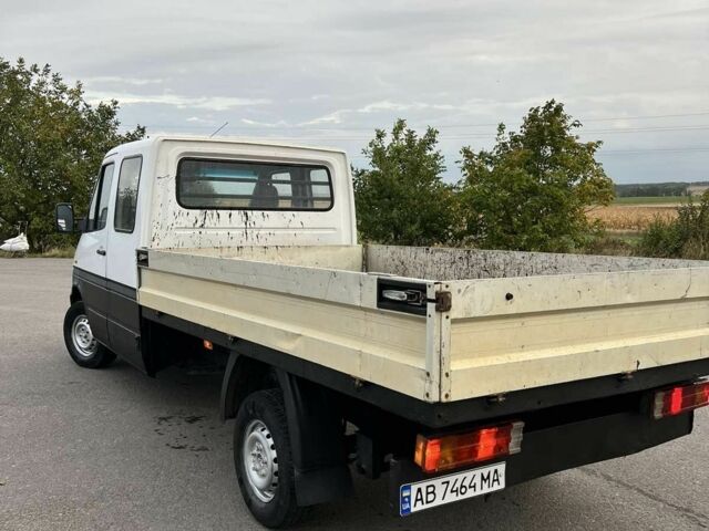 Білий Мерседес Sprinter, об'ємом двигуна 2.1 л та пробігом 400 тис. км за 3750 $, фото 11 на Automoto.ua