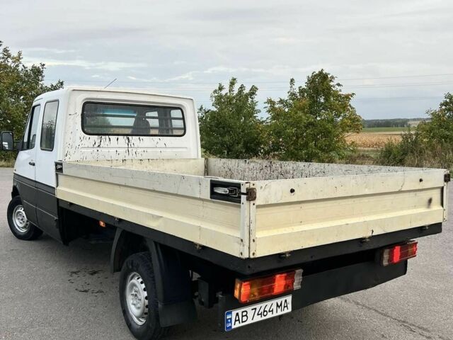Білий Мерседес Sprinter, об'ємом двигуна 2.1 л та пробігом 400 тис. км за 3750 $, фото 10 на Automoto.ua