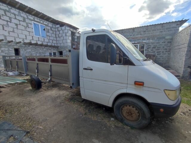 Белый Мерседес Sprinter, объемом двигателя 2 л и пробегом 3 тыс. км за 4250 $, фото 1 на Automoto.ua
