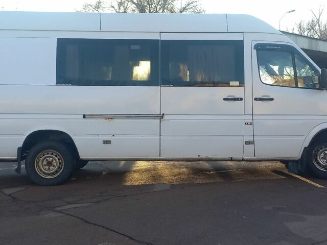 Белый Мерседес Sprinter, объемом двигателя 2.9 л и пробегом 543 тыс. км за 6500 $, фото 1 на Automoto.ua