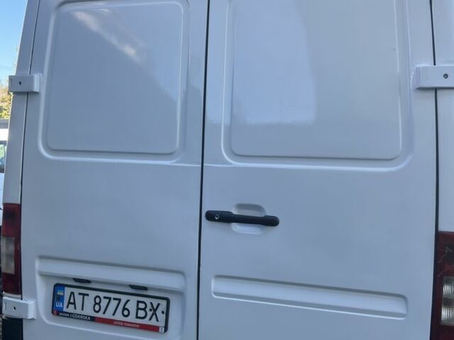 Білий Мерседес Sprinter, об'ємом двигуна 2.1 л та пробігом 600 тис. км за 7500 $, фото 4 на Automoto.ua