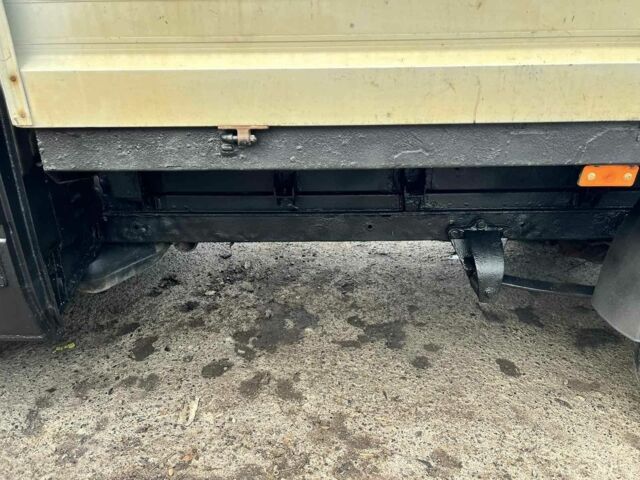 Білий Мерседес Sprinter, об'ємом двигуна 2.1 л та пробігом 400 тис. км за 3750 $, фото 23 на Automoto.ua