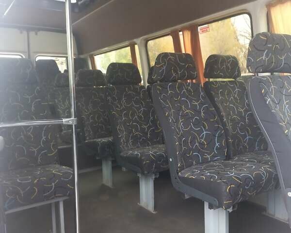 Білий Мерседес Sprinter, об'ємом двигуна 2.15 л та пробігом 89 тис. км за 13000 $, фото 2 на Automoto.ua