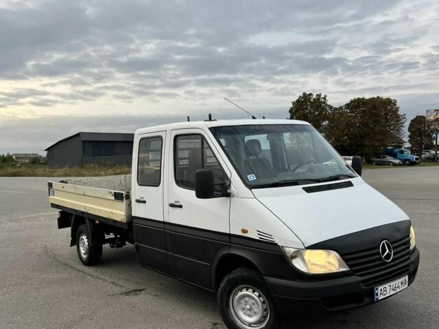 Білий Мерседес Sprinter, об'ємом двигуна 2.1 л та пробігом 400 тис. км за 3750 $, фото 1 на Automoto.ua