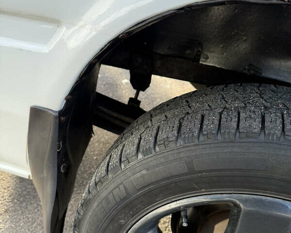 Белый Мерседес Sprinter, объемом двигателя 2.2 л и пробегом 467 тыс. км за 10300 $, фото 10 на Automoto.ua