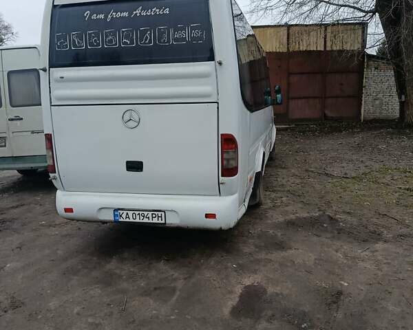 Білий Мерседес Sprinter, об'ємом двигуна 2.7 л та пробігом 472 тис. км за 12000 $, фото 1 на Automoto.ua