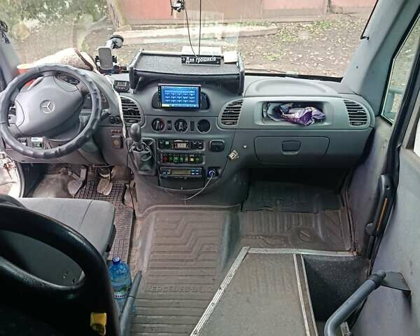 Білий Мерседес Sprinter, об'ємом двигуна 2.7 л та пробігом 472 тис. км за 12000 $, фото 8 на Automoto.ua
