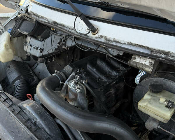 Белый Мерседес Sprinter, объемом двигателя 2.2 л и пробегом 467 тыс. км за 10300 $, фото 24 на Automoto.ua