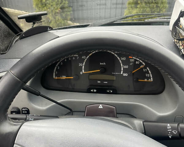 Белый Мерседес Sprinter, объемом двигателя 2.69 л и пробегом 400 тыс. км за 21999 $, фото 5 на Automoto.ua