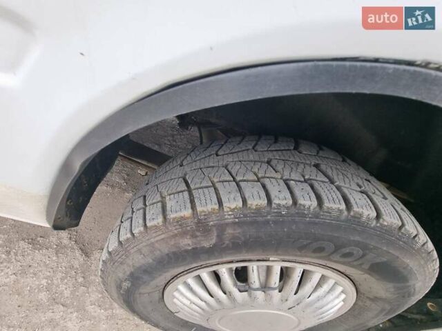 Белый Мерседес Sprinter, объемом двигателя 2.15 л и пробегом 648 тыс. км за 5600 $, фото 14 на Automoto.ua