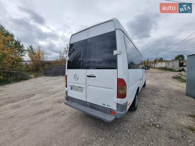 Белый Мерседес Sprinter, объемом двигателя 2.15 л и пробегом 648 тыс. км за 5600 $, фото 6 на Automoto.ua