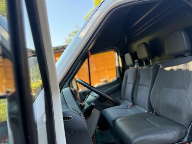 Белый Мерседес Sprinter, объемом двигателя 2.1 л и пробегом 381 тыс. км за 8200 $, фото 12 на Automoto.ua