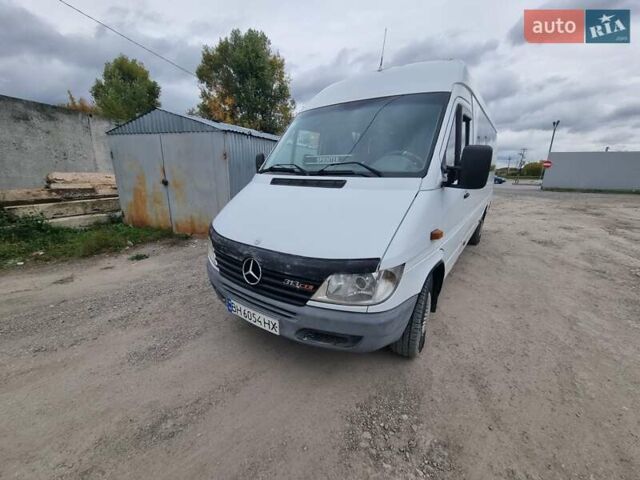 Белый Мерседес Sprinter, объемом двигателя 2.15 л и пробегом 648 тыс. км за 5600 $, фото 3 на Automoto.ua
