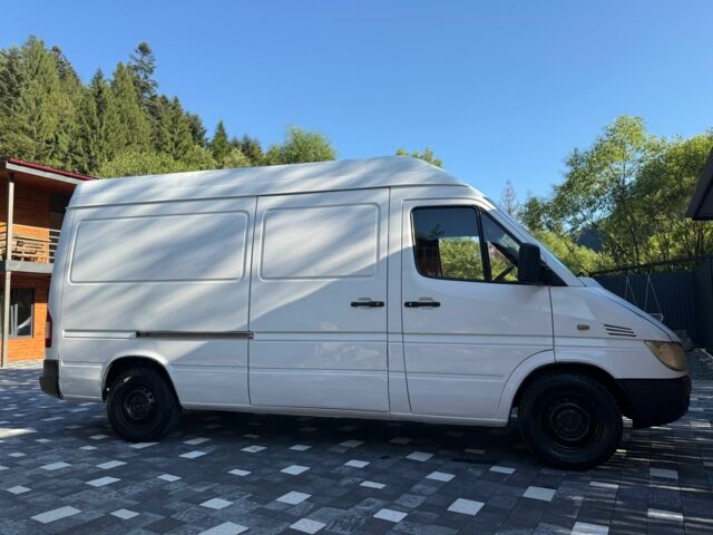 Белый Мерседес Sprinter, объемом двигателя 2.1 л и пробегом 381 тыс. км за 8200 $, фото 5 на Automoto.ua