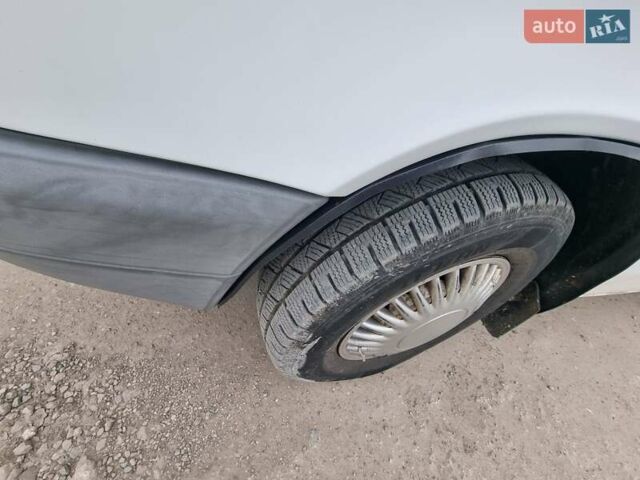 Белый Мерседес Sprinter, объемом двигателя 2.15 л и пробегом 648 тыс. км за 5600 $, фото 12 на Automoto.ua