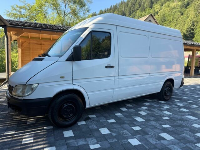 Белый Мерседес Sprinter, объемом двигателя 2.1 л и пробегом 381 тыс. км за 8200 $, фото 7 на Automoto.ua
