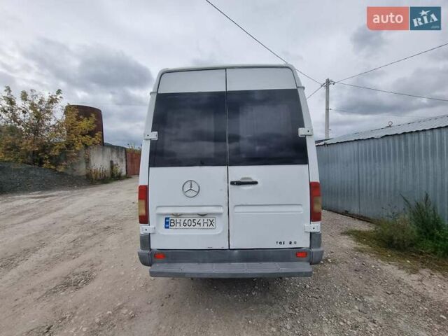 Белый Мерседес Sprinter, объемом двигателя 2.15 л и пробегом 648 тыс. км за 5600 $, фото 11 на Automoto.ua