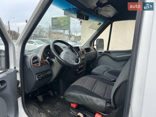 Белый Мерседес Sprinter, объемом двигателя 2.69 л и пробегом 631 тыс. км за 5800 $, фото 9 на Automoto.ua