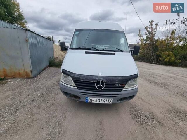Белый Мерседес Sprinter, объемом двигателя 2.15 л и пробегом 648 тыс. км за 5600 $, фото 7 на Automoto.ua