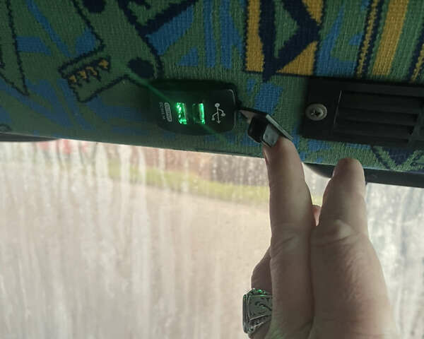 Белый Мерседес Sprinter, объемом двигателя 2.69 л и пробегом 400 тыс. км за 21999 $, фото 14 на Automoto.ua