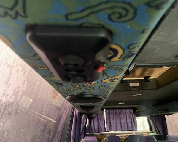 Белый Мерседес Sprinter, объемом двигателя 2.69 л и пробегом 400 тыс. км за 21999 $, фото 12 на Automoto.ua