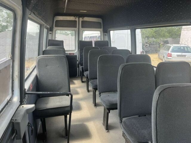 Белый Мерседес Sprinter, объемом двигателя 0 л и пробегом 350 тыс. км за 8489 $, фото 8 на Automoto.ua