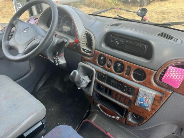 Белый Мерседес Sprinter, объемом двигателя 0 л и пробегом 350 тыс. км за 8489 $, фото 11 на Automoto.ua