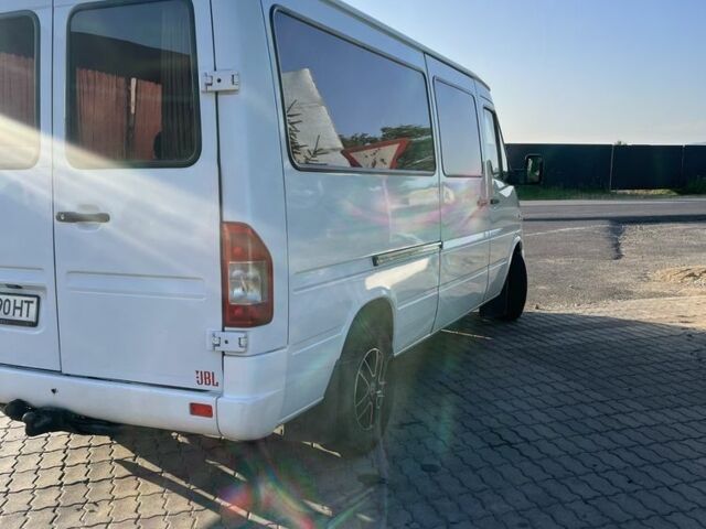Белый Мерседес Sprinter, объемом двигателя 2.7 л и пробегом 9 тыс. км за 9500 $, фото 4 на Automoto.ua