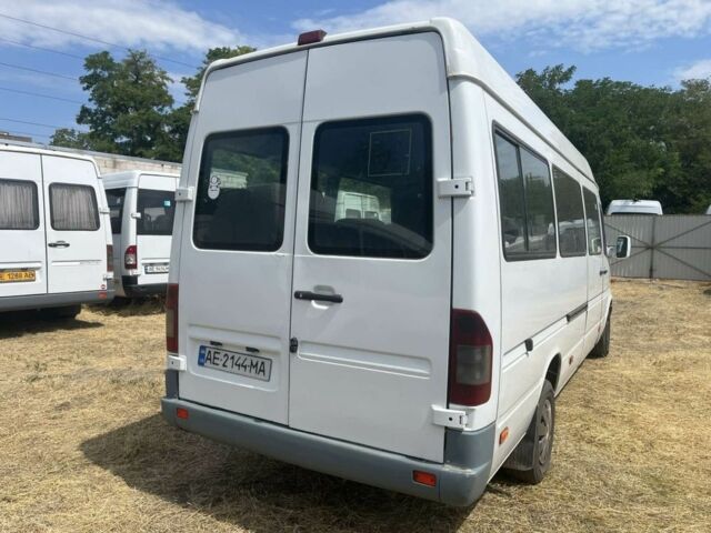 Белый Мерседес Sprinter, объемом двигателя 0 л и пробегом 350 тыс. км за 8489 $, фото 4 на Automoto.ua