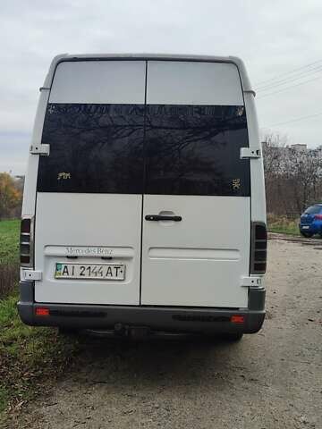 Білий Мерседес Sprinter, об'ємом двигуна 2.1 л та пробігом 500 тис. км за 12000 $, фото 4 на Automoto.ua