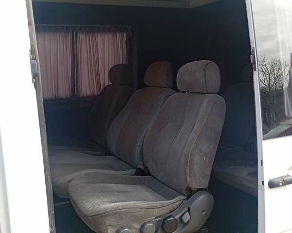 Білий Мерседес Sprinter, об'ємом двигуна 2.15 л та пробігом 700 тис. км за 8600 $, фото 12 на Automoto.ua