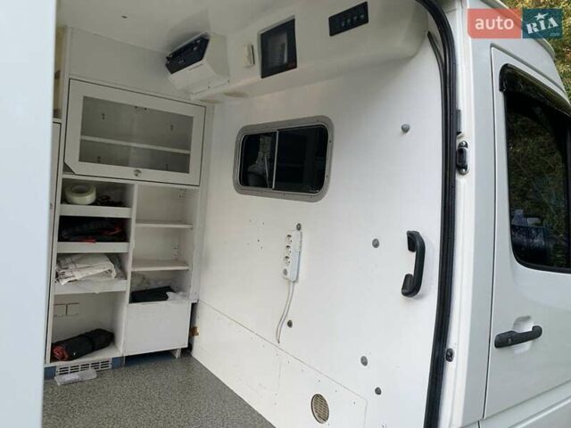 Білий Мерседес Sprinter, об'ємом двигуна 2.15 л та пробігом 58 тис. км за 9500 $, фото 22 на Automoto.ua