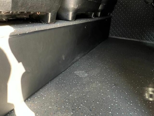 Белый Мерседес Sprinter, объемом двигателя 0 л и пробегом 400 тыс. км за 14000 $, фото 22 на Automoto.ua