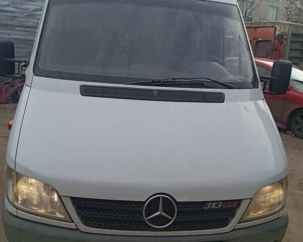 Білий Мерседес Sprinter, об'ємом двигуна 2.15 л та пробігом 700 тис. км за 8600 $, фото 1 на Automoto.ua
