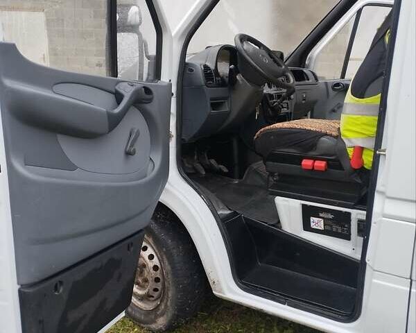 Белый Мерседес Sprinter, объемом двигателя 2.15 л и пробегом 4 тыс. км за 7600 $, фото 2 на Automoto.ua
