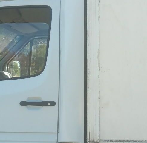 Белый Мерседес Sprinter, объемом двигателя 2.7 л и пробегом 400 тыс. км за 14500 $, фото 5 на Automoto.ua