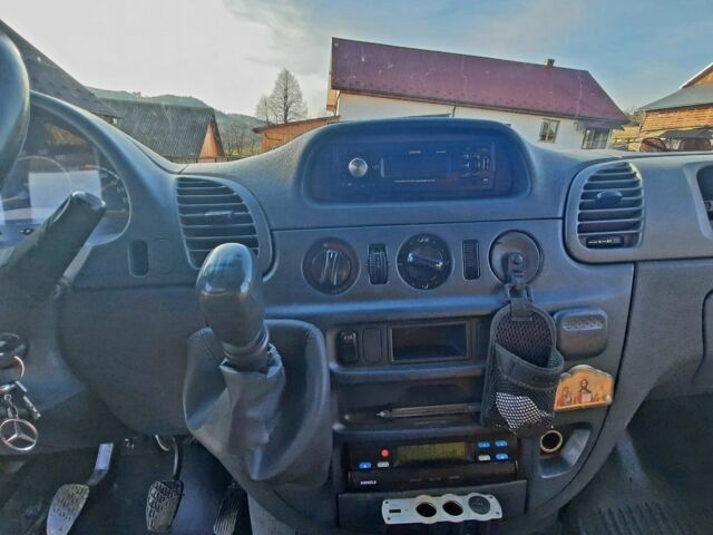 Белый Мерседес Sprinter, объемом двигателя 2.1 л и пробегом 450 тыс. км за 8599 $, фото 7 на Automoto.ua
