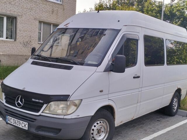 Белый Мерседес Sprinter, объемом двигателя 2.1 л и пробегом 383 тыс. км за 8500 $, фото 1 на Automoto.ua