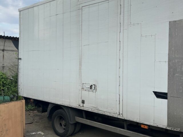 Белый Мерседес Sprinter, объемом двигателя 2.2 л и пробегом 500 тыс. км за 10000 $, фото 1 на Automoto.ua