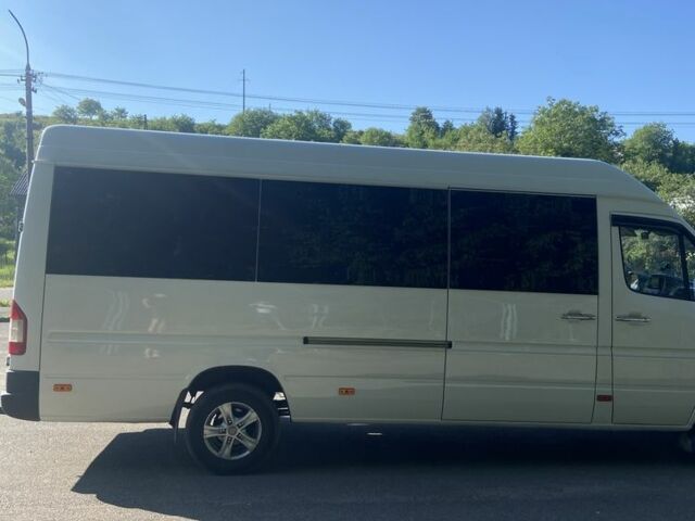 Белый Мерседес Sprinter, объемом двигателя 2.2 л и пробегом 850 тыс. км за 9700 $, фото 6 на Automoto.ua