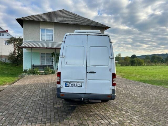 Белый Мерседес Sprinter, объемом двигателя 2.7 л и пробегом 200 тыс. км за 7800 $, фото 6 на Automoto.ua