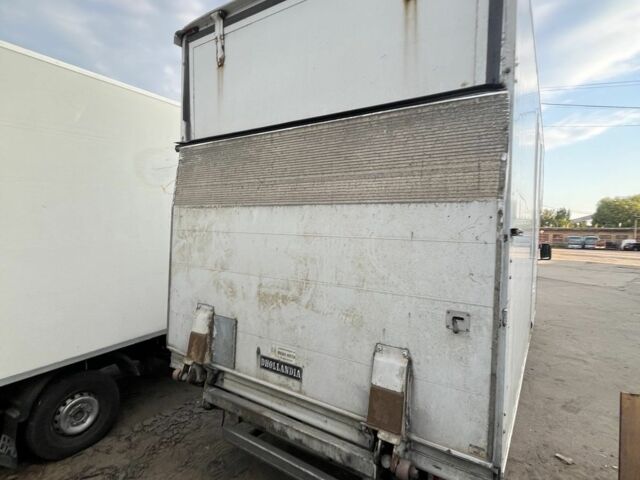 Белый Мерседес Sprinter, объемом двигателя 2.2 л и пробегом 500 тыс. км за 10000 $, фото 2 на Automoto.ua