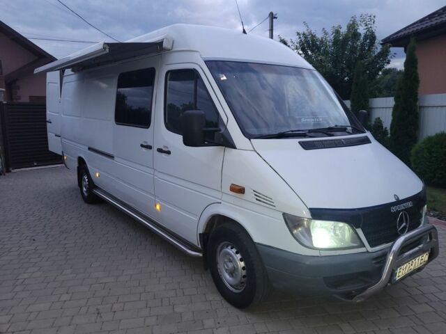 Белый Мерседес Sprinter, объемом двигателя 2.7 л и пробегом 450 тыс. км за 9199 $, фото 3 на Automoto.ua